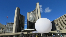 飘洋过海去旅游: 加拿大多伦多市政厅