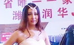 【街拍客】山东金宝车展靓模争奇斗艳夺人眼球