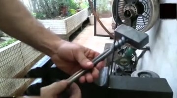 看牛人铁匠用最简单的东西打造锤子，绝活不一般！