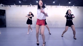 VIVA舞蹈室四位美女大神的舞蹈视频