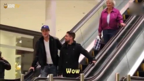 国外恶搞：自动扶梯上恶搞陌生人，他们都心花怒放了