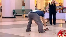 遥控玩具车制造“灾难”吓坏路人