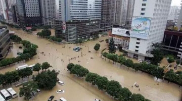 关注超强台风“尼伯特” 最大风力17级 明晨登陆台湾