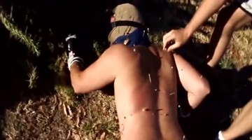 国外疯狂恶搞合集：我就服跳仙人掌那哥们！