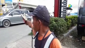 一天13块7！下半身截瘫交通协管员每天吹哨疏导交通