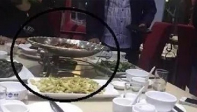 桂林现天价鱼:顾客选好后老板摔死鱼要价5000