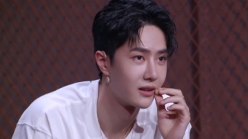 王一博点评肖杰组，称自己开摩托没这么骚