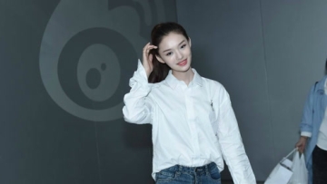 林允澄清携带安全套传闻：是隐形眼镜佩戴辅助液