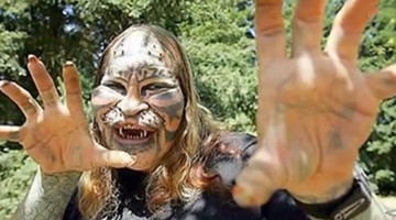 男子27年疯狂整容上千次，只为变成老虎的模样！