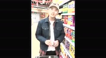 恶搞套路男朋友，这一定是个假的女朋友