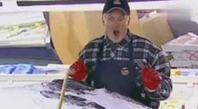 超市恶搞之死鱼竟然会动