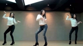 极致身材牛仔裤三胞胎，美女热舞