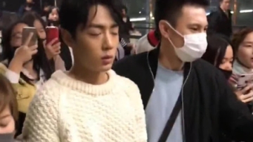 肖战回来了可他不爱笑了，之前的肖憨憨也没了，请善待这个男孩好吗