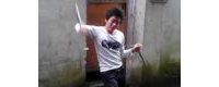 农村小伙自学双节棍，堪比李小龙