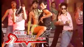 快乐男声决赛，张杰突破自我演唱一首拉丁舞