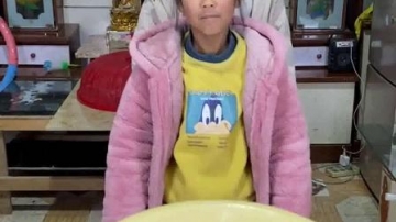搞笑萌娃：三个女人一台戏 但是我们家四个女人
