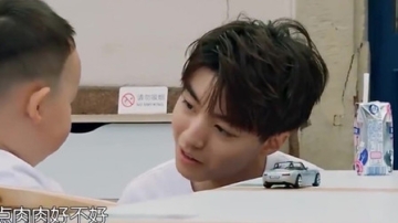 千玺邓伦王一博魏大勋王俊凯带娃有耐心，竟看到了将来奶爸的影子