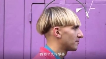 爸爸对失聪儿子深情歌唱 宝宝突然露出笑容让他瞬间泪崩