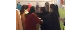 【拍客】网曝商场内众妇女围殴小三