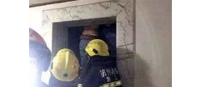 【拍客】女子被卡小区电梯身亡 头在17楼身在16楼