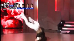 型男团霸气舞蹈，背景音乐太有感觉了