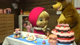 他们都是你的好朋友吗？好可爱！—萌娃：羡慕吧！