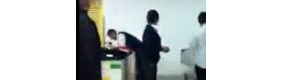 【拍客】家乐福员工嚣张打人