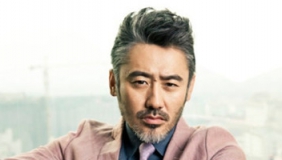 放大招！49岁吴秀波“一字马”不输宋茜