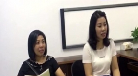 两女子朋友圈晒照问“像不像” 结果是亲姐妹