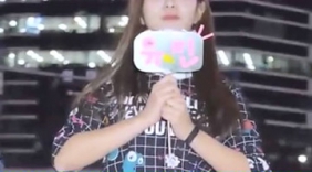 韩国美女街头超可爱舞蹈