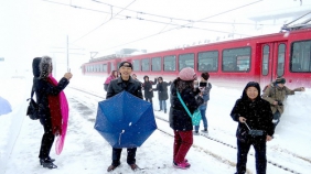 跨越多国山脉阿尔卑斯山 百年登山齿轮火车