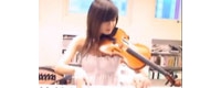 【拍客】逆天了！气质美女同时演奏三种乐器