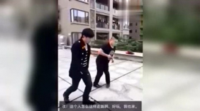 极品恶搞：憋住不许笑