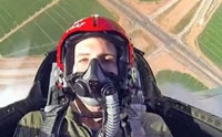 【拍客】美国职业摄影师带你体验F-16战隼战斗机