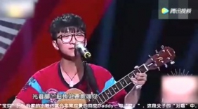 小伙唱给姐姐的歌，姐姐却不曾听过！不得不说你唱的太好听了！