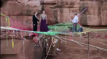 百米高空走红毯，这竟是一场婚礼！