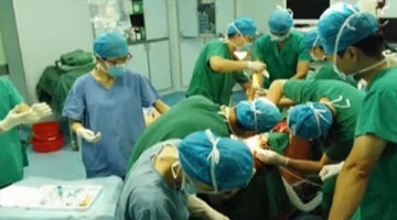 江门一男子砍死3名家人 有羊癫疯病史