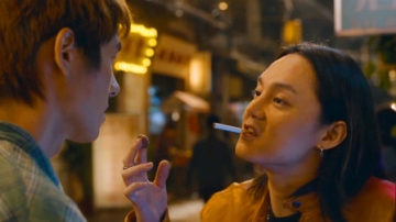 尹正叼烟挑逗刘昊然这段戏，完全是本色出演