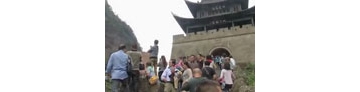 ［拍客］2013年国庆节：每天万人游览四川广元剑门关