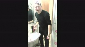 媳妇恶搞老公，老公还没反应过来