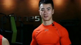 三角肌训练另一个健身内容哑铃俯身飞鸟