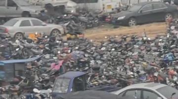 直击武汉事故车停车场 密密麻麻如汽车坟场