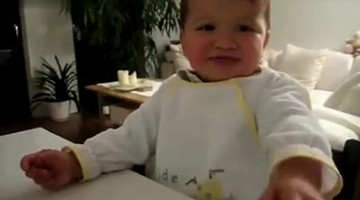 萌宝学中文说要吃包子，超可爱！