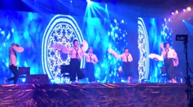 帅哥美女们演绎《青花瓷》舞蹈，好赞