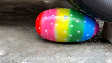 减压实验：牛人把七彩西瓜、玩具、史莱姆放在车轮下，好减压，勿模仿