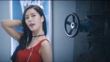 【情圣】美女在地下镜子面前热舞，谁知是张单面镜，被看光了