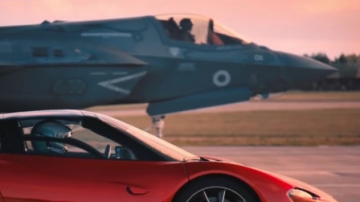 震撼“大对决”！实拍：F35，F16，歼10B和汽车！