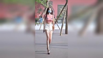 街拍：就算戴着口罩，也遮不住这双美丽的眼睛！