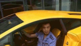 太原现土豪公交哥 开兰博基尼上班