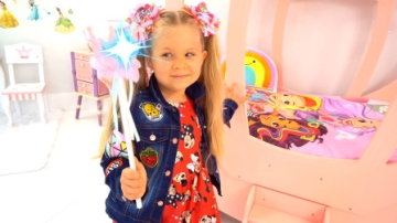 萌娃小可爱真是爱美呢！小家伙用魔法棒变出了一条公主裙，萌娃：魔镜，我漂亮吗？